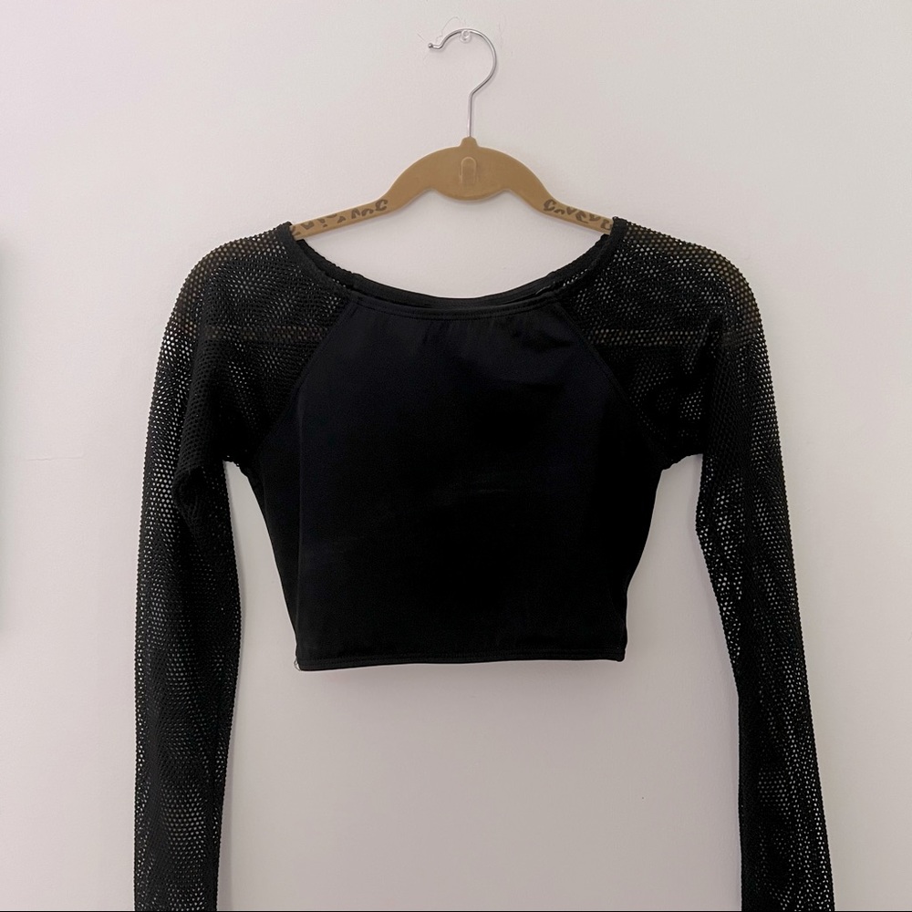 cropped, mesh top